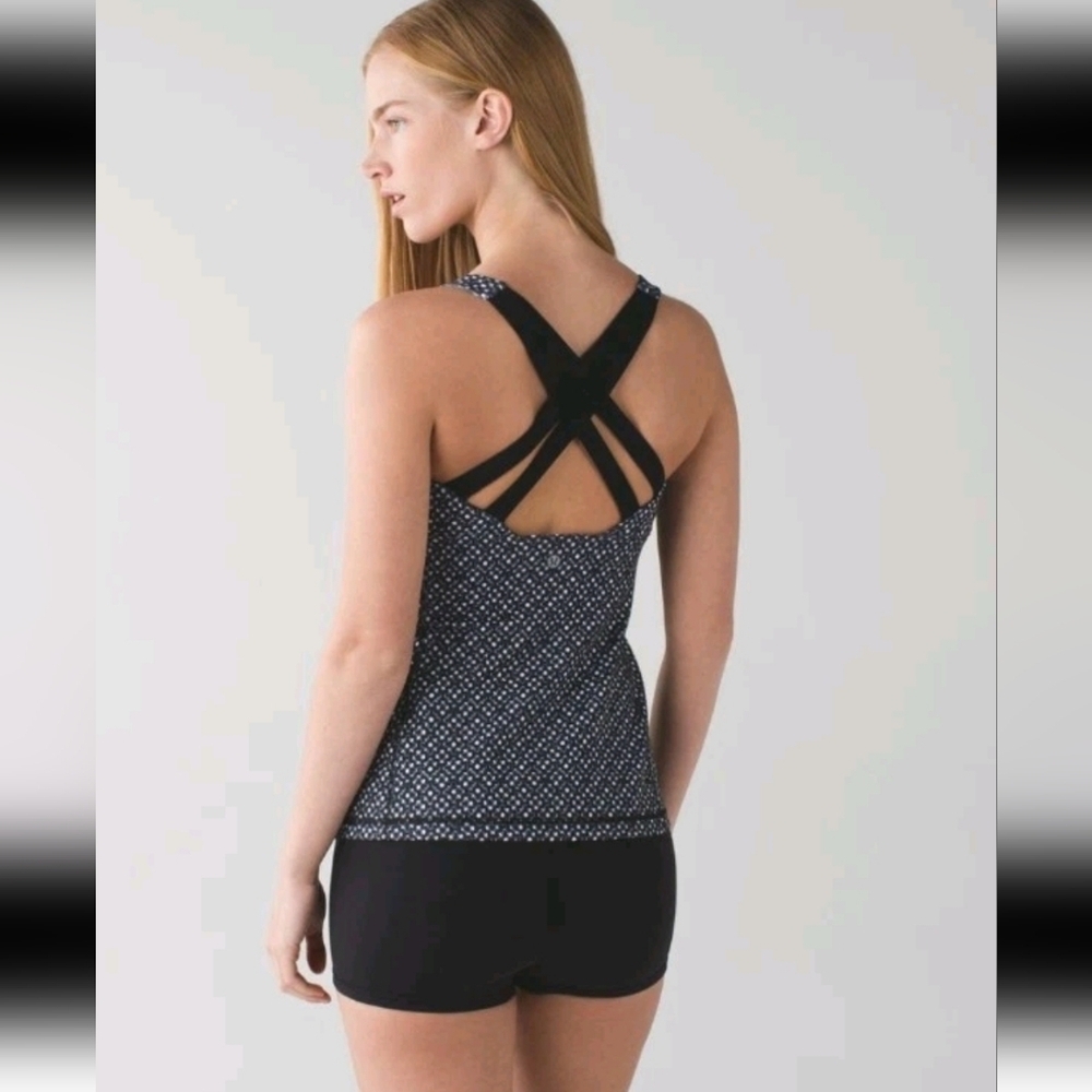 Lululemon Womens Black And White Geometric Print Strappy Back Enhearten Tank 8